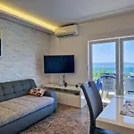 Apartmán Mladen By Interhome