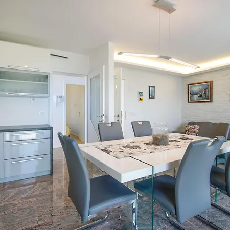 Mladen By Interhome Lägenhet Crikvenica